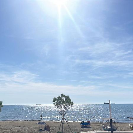 Beautiful Sea View Apartment Durres Exterior photo